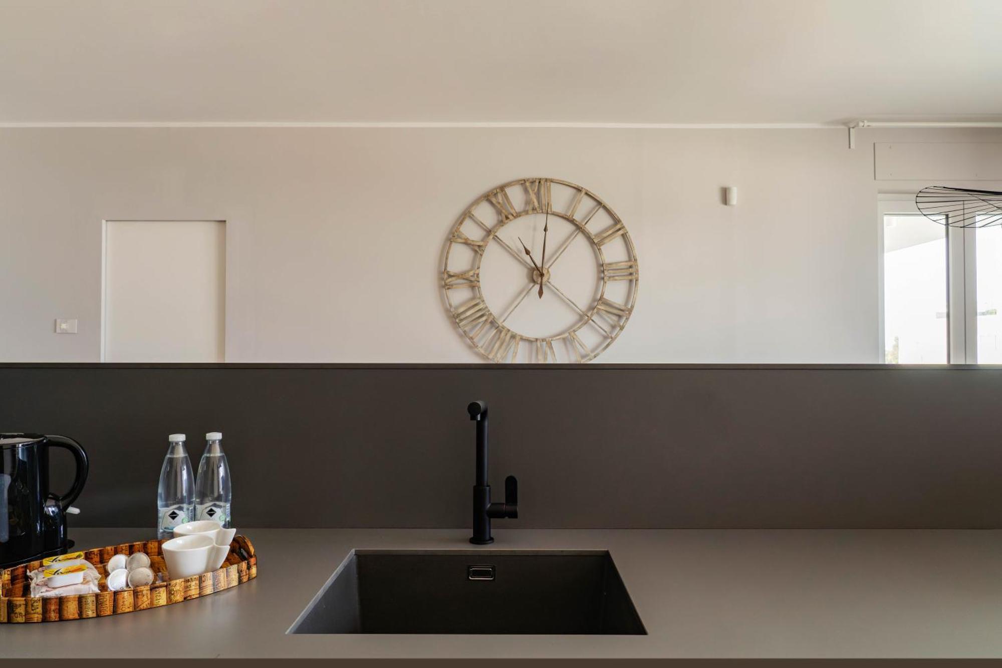 Palazzo Verdi Luxury Accomodation Bari Eksteriør bilde